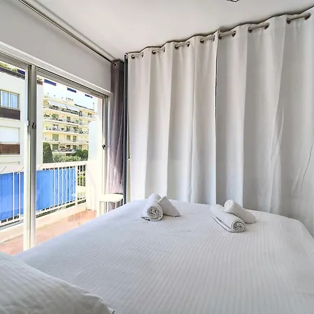 Frgk Alexandre Iii Elegant T2 Terrasse Standing & Securisee Cannes